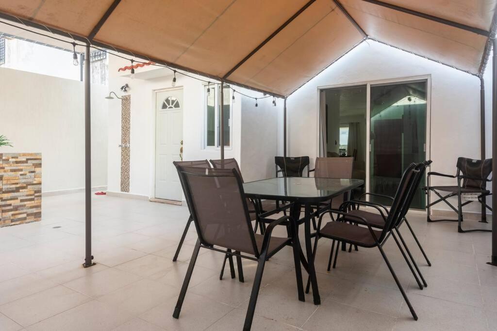 Villa Casa Monik, A Dos Pasos De La Playa Cancún Esterno foto