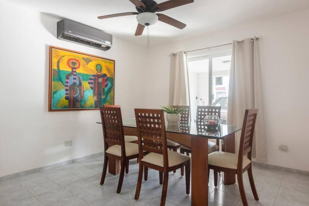 Villa Casa Monik, A Dos Pasos De La Playa Cancún Esterno foto